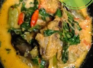 Foto resep 129) pecel terong ikan asap with kemangi