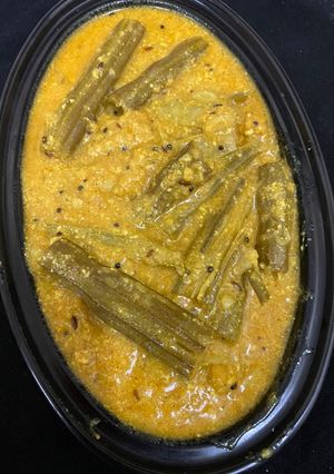 સરગવા નું શાક (Saragva Shak Recipe In Gujarati) રેસીપી મુખ્ય ફોટો
