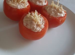 Una foto de Tomates rellenos