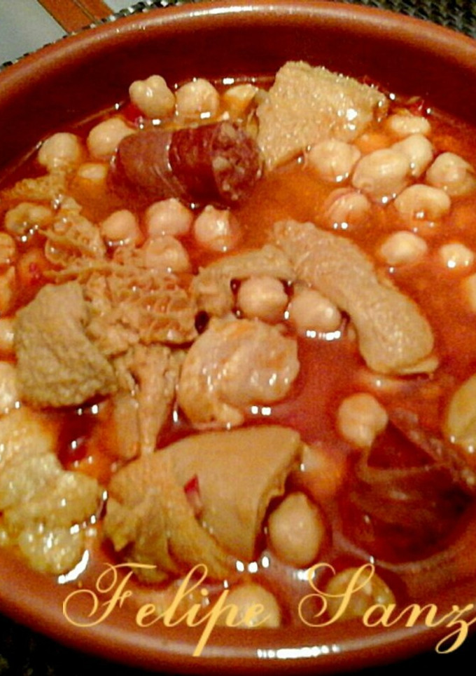 Una foto de Garbanzos con callos de ternera