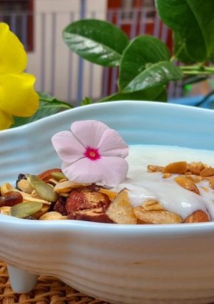 Hình của món Granola sữa chua.