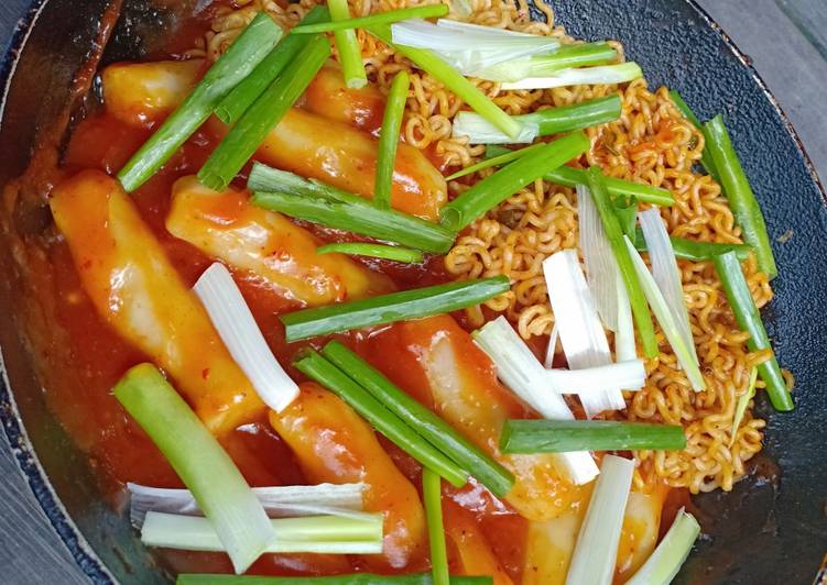 Resep Teobokki with samyang noodle, Bisa Manjain Lidah