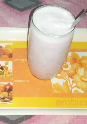 A picture of Jamun Lassi.