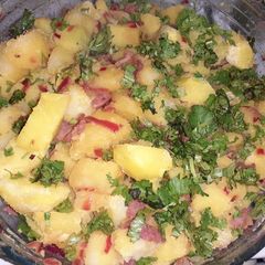 A picture of Potatoes salad.