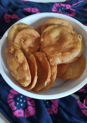 મેંદા ના લોટ ની ફરસી પૂરી (Maida Flour Farsi Poori Recipe In Gujarati) રેસીપી મુખ્ય ફોટો
