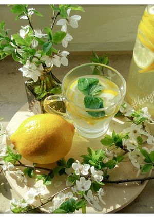 Hình của món #Detox 9 - Trị mụn và da mịn màng [Chanh,Mật ong] 🍯🍋.