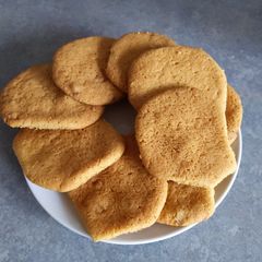A picture of Almond & Ginger Cookies.