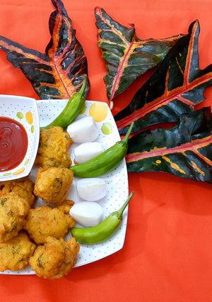 ભાતના ભજીયા(Rice pakoda recipe in Gujarati) રેસીપી મુખ્ય ફોટો