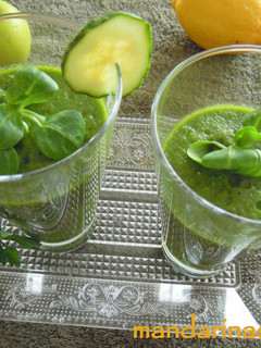 Una foto de Batido verde depurativo y antioxidante, smoothie