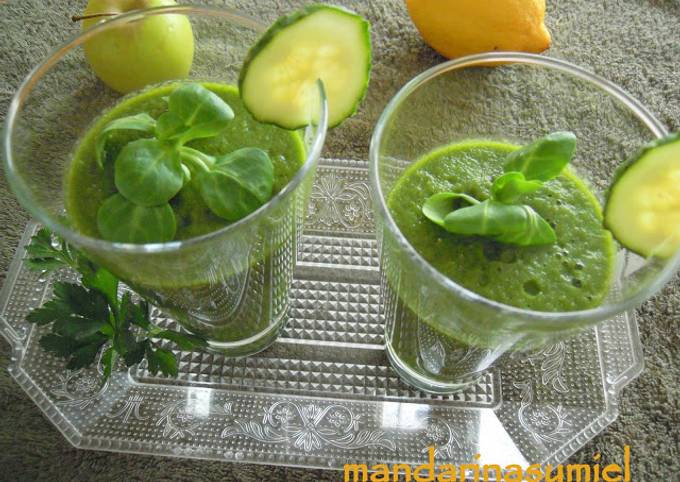 Foto principal de Batido verde depurativo y antioxidante, smoothie