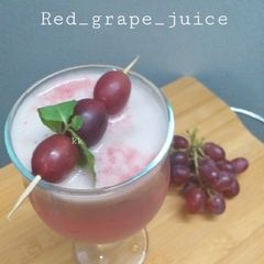 A picture of Red_Grapes_Juice.