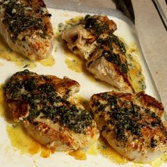 A picture of Parsley Garlic-Butter Chicken.