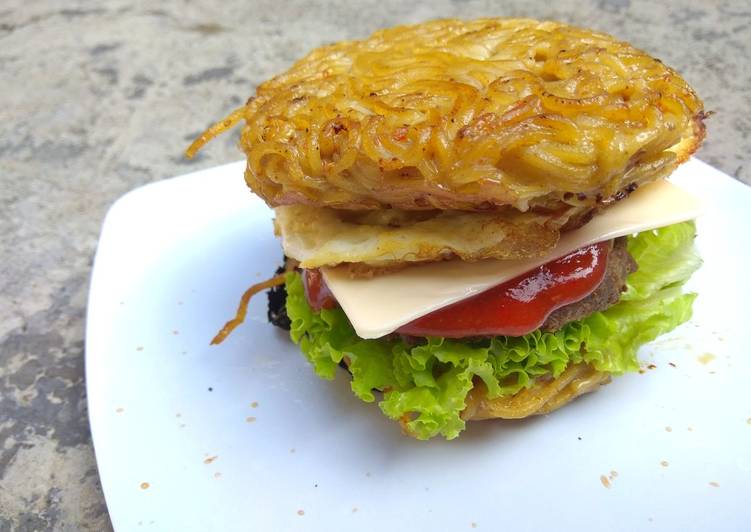 Ramyeon burger