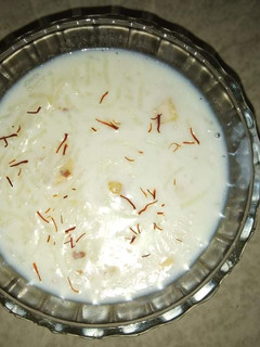 ખીર (Kheer Recipe In Gujarati) રેસીપી મુખ્ય ફોટો