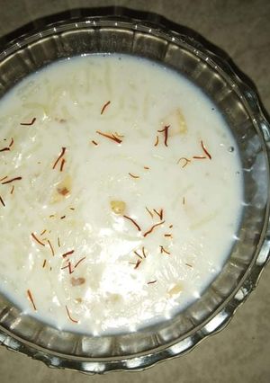 ખીર (Kheer Recipe In Gujarati) રેસીપી મુખ્ય ફોટો