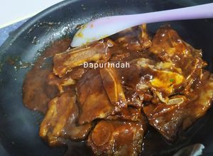 Foto resep Short ribs black paper sauce