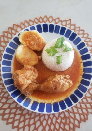 Una foto de Pollo con Maní