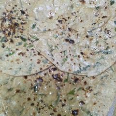 A picture of Methi fulka (chapati).