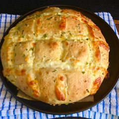 A picture of Cheese & Garlic Bread.
