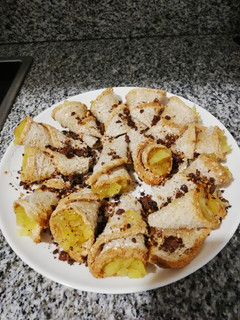 Una foto de Conos de pan bimbo con relleno de manzana