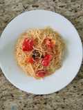 Capellini con jitomate cherry y albahaca