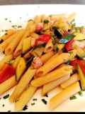Penne con Peperoni, Zucchine e Prosciutto Cotto
