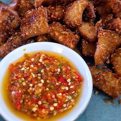 A picture of Babat Goreng (Fried Tripe With Chillie Sambal).