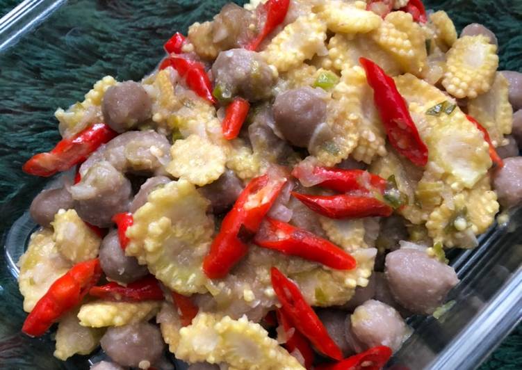 Bagaimana Menyiapkan Oseng Jagung Muda &amp; Bakso, Bikin Ngiler