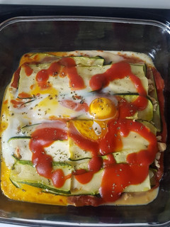 Una foto de Lasaña de calabacín rellena de pollo