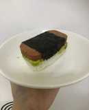 Sushi thịt hộp sốt teriyaki