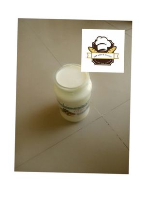 A picture of Home made mayonnaise.