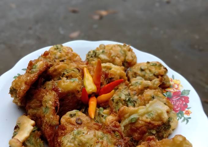Bagaimana cara bikin Camilan waktu Hujan. Omelette Kacang Panjang. Mudah dan Murah dijamin spesial