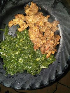 A picture of Wet fried beef with Kales.
