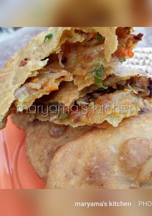 A picture of Aloo(potatoe)Puri.