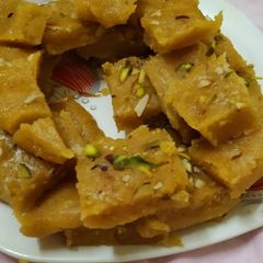 A picture of Besan Burfi.