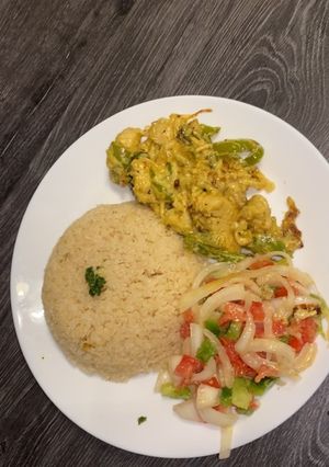 Une photo de Attieké poulet 🇨🇮