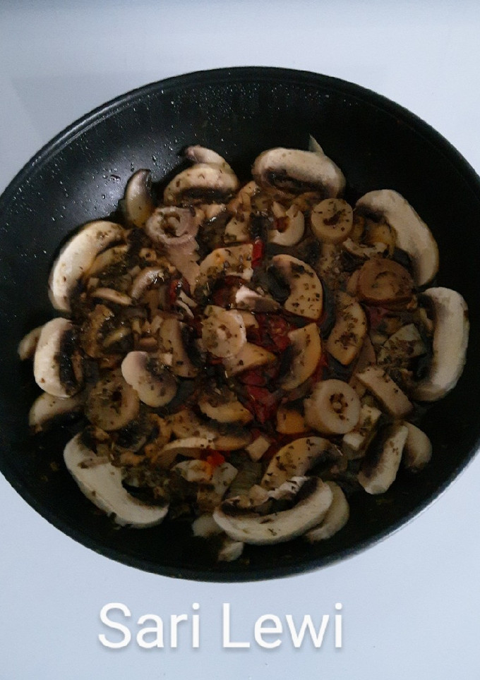 Una foto de Champiñones con chorizo en Placa de inducción (6 ingredientes)