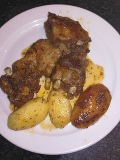 Una foto de Costillas de jabalí súper fácil a la barbacoa en la olla GM g