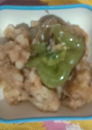 A picture of Potato and capsicum veg.