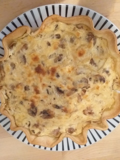 Una foto de Quiche vegetariano (receta fácil y rápida) 😃