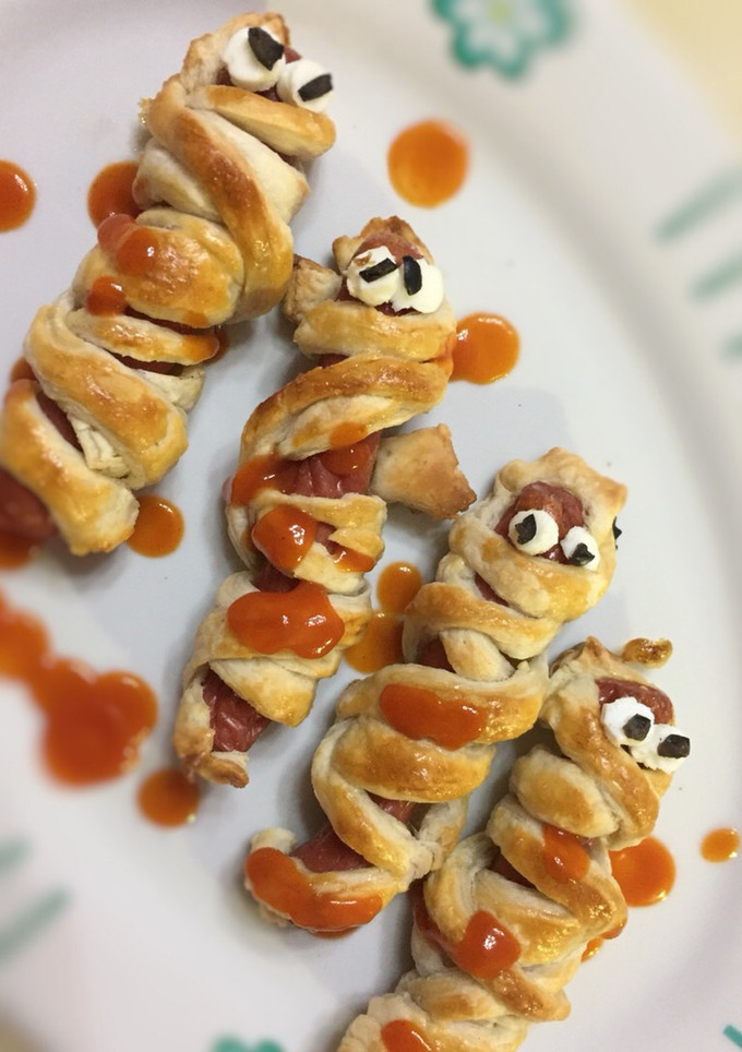 Una foto de Salchimomias 🌭🕸
