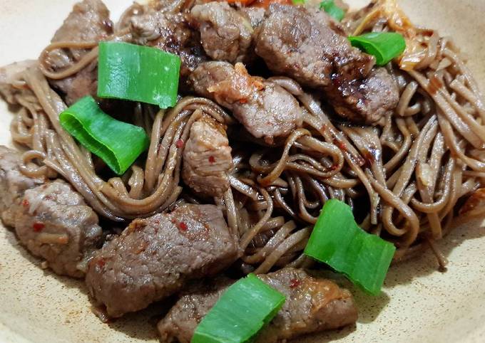 Fried Soba Noodles with Beef