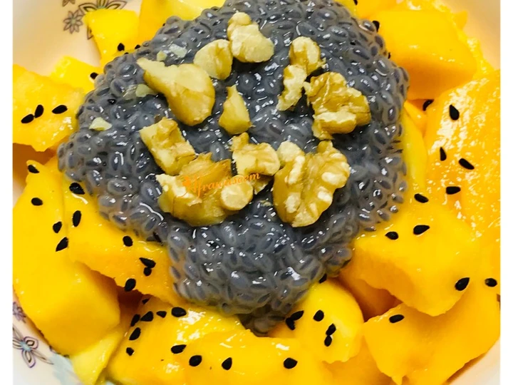 Easy Steps to Prepare Recipe Chia mango salsa that is Can Pamper Your Tongue, Delicious}