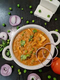 મટર પનીર (Matar Paneer Recipe In Gujarati) રેસીપી મુખ્ય ફોટો