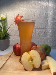 صورة لوصفة عصير التفاح الاحمر الطازج 🍎🍎🍹