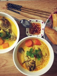 Hình của món Cà ri gà.