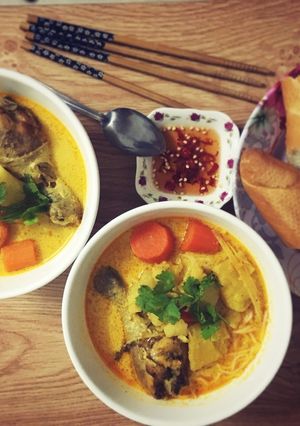 Hình của món Cà ri gà.