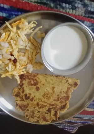 A picture of Sweet potato tapioca paratha.