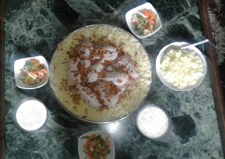 منسف فلسطيني بالدجاج