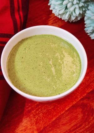 A picture of Ajwain and Walnut chutney.
